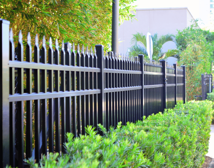 Clôture à Saintes